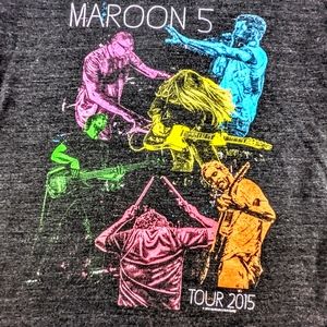 Maroon 5 02 Vintage 2015 Concert Tour Tshirt Featuring Multicolored Band Members